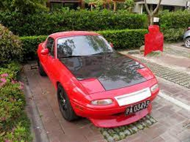 Hovedbilde Mazda MX-5 EP Carbonhjelm OEM