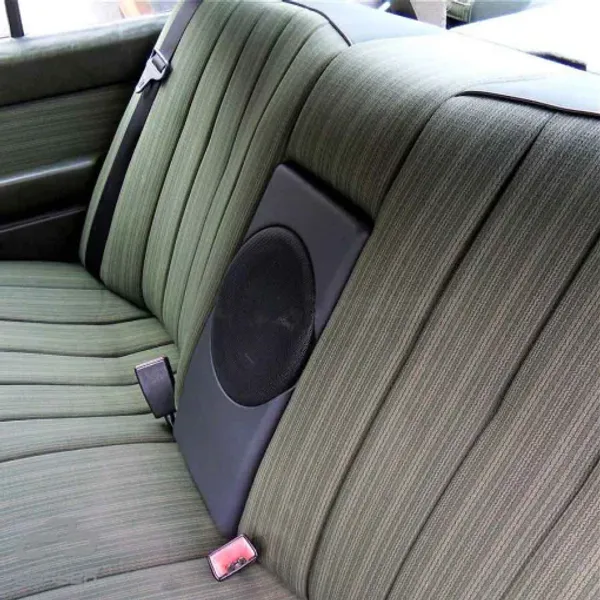 Mercedes W124 Subwoofer Baskasse 8